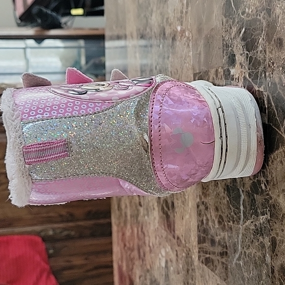 🩷 Girls Minnie Mouse Snow Boots 👢 😍 - Picture 6 of 13